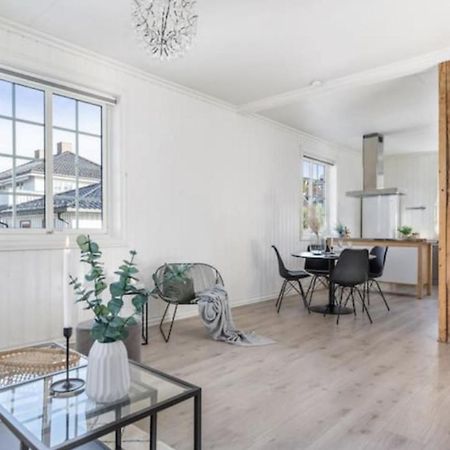 Lys Og Sentral Leilighet Med Terrasse Og Hage Lejlighed Lillehammer Eksteriør billede